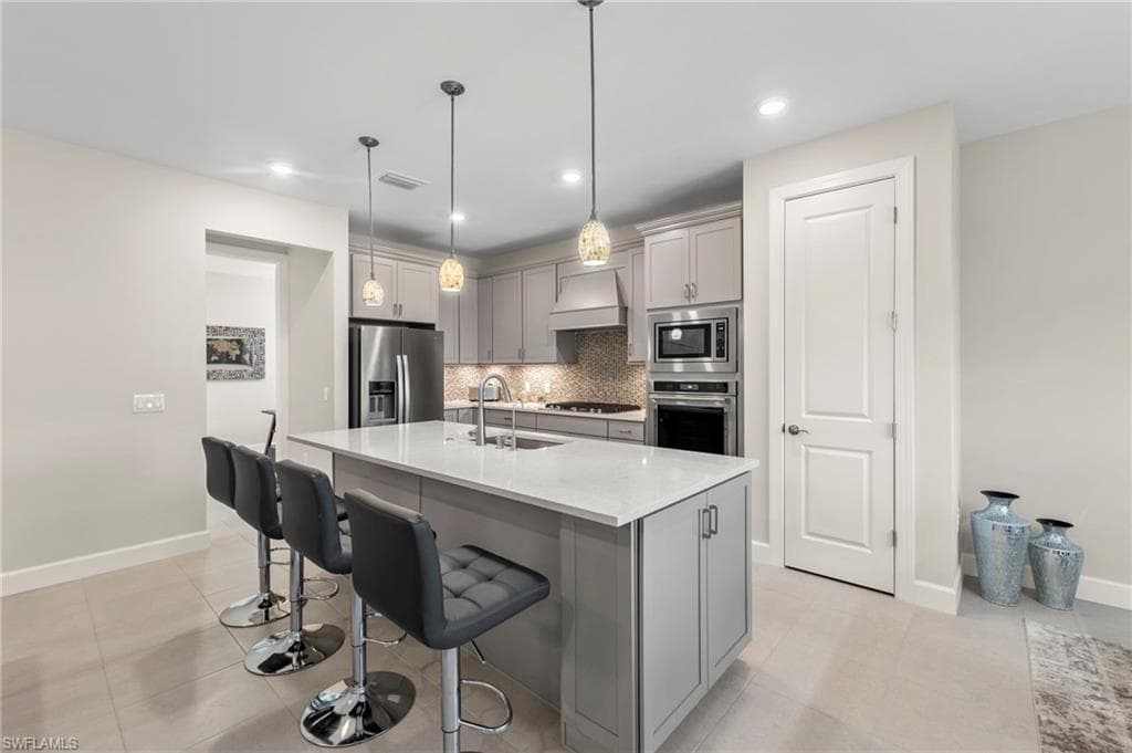 2147 Yellowfin CIR-8