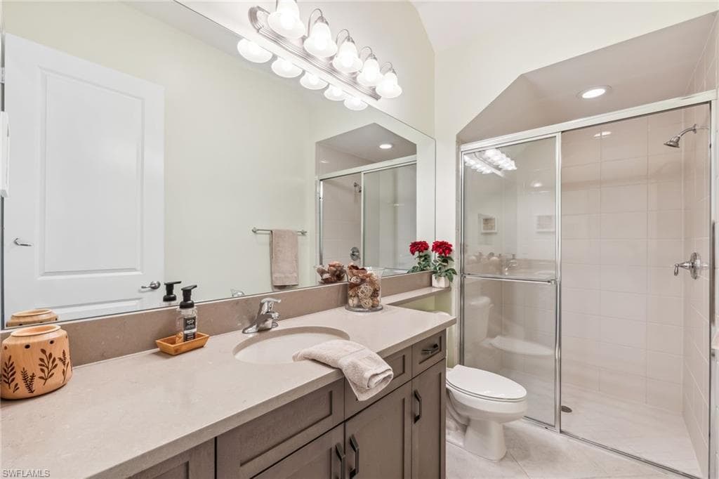 4360 Aurora ST-29