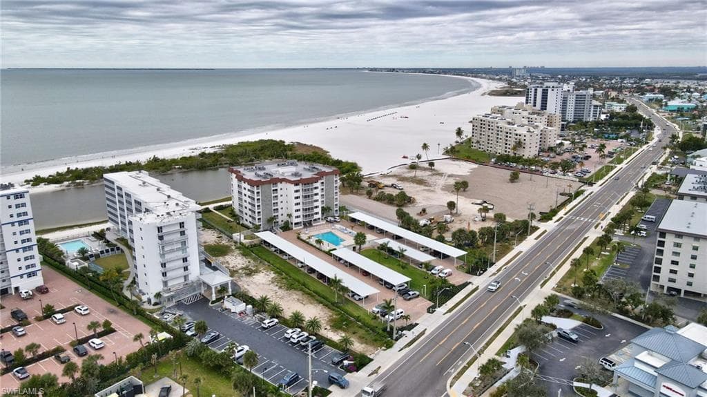 6900 Estero BLVD 501-43
