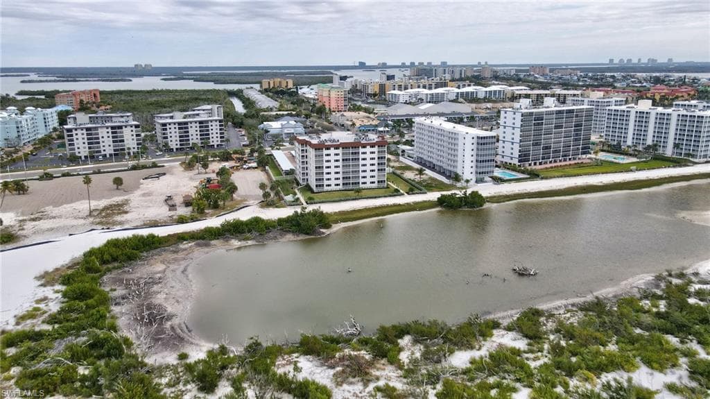 6900 Estero BLVD 501-36