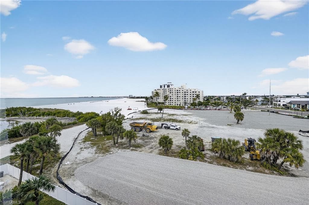 6900 Estero BLVD 501-9