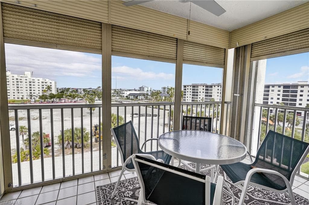 6900 Estero BLVD 501-31