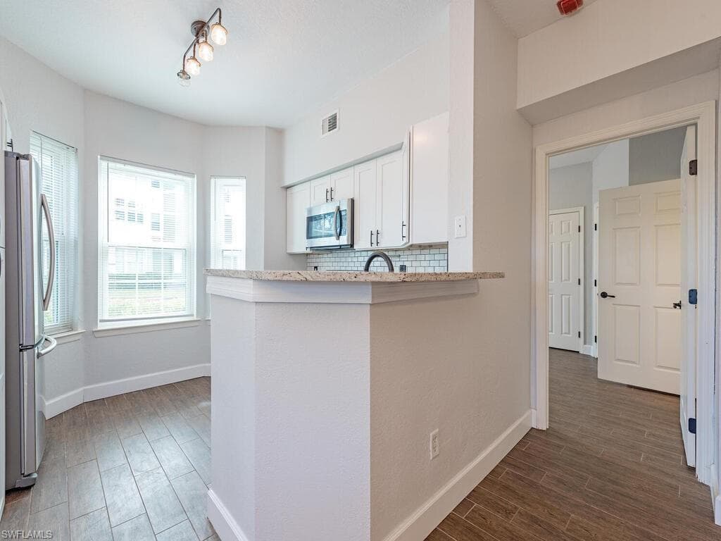 23560 Walden Center DR 110-6