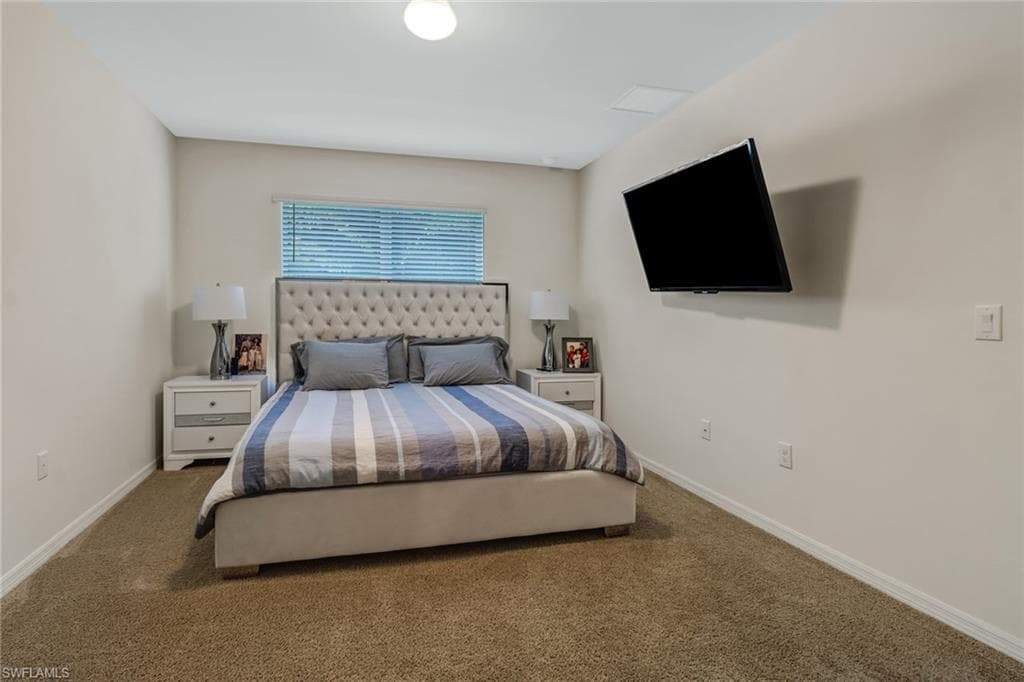 742 HADLEY PL W-13