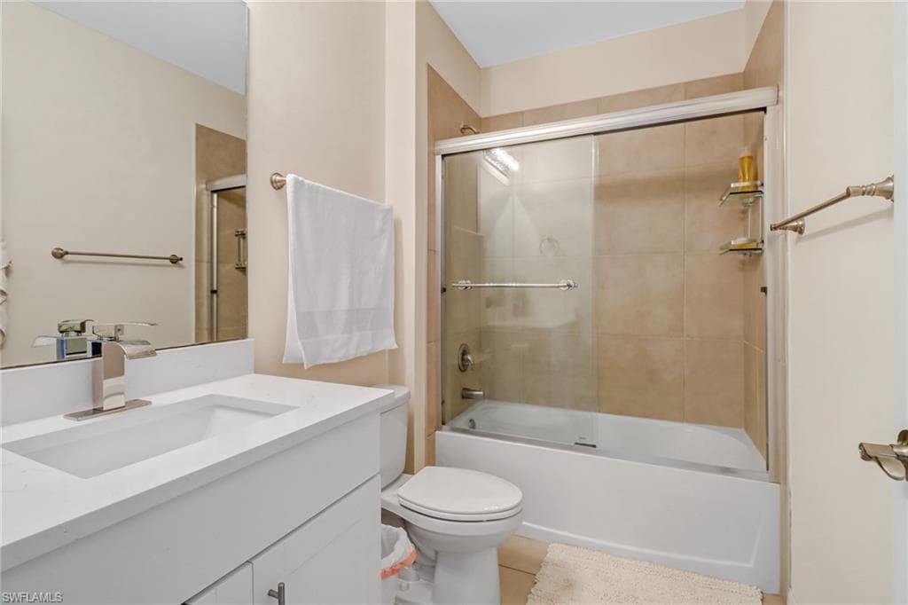 742 HADLEY PL W-17