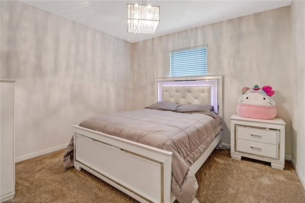 742 HADLEY PL W-12