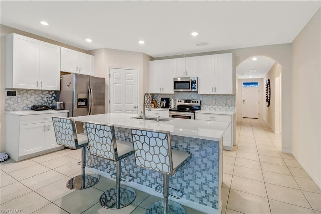 742 HADLEY PL W-3