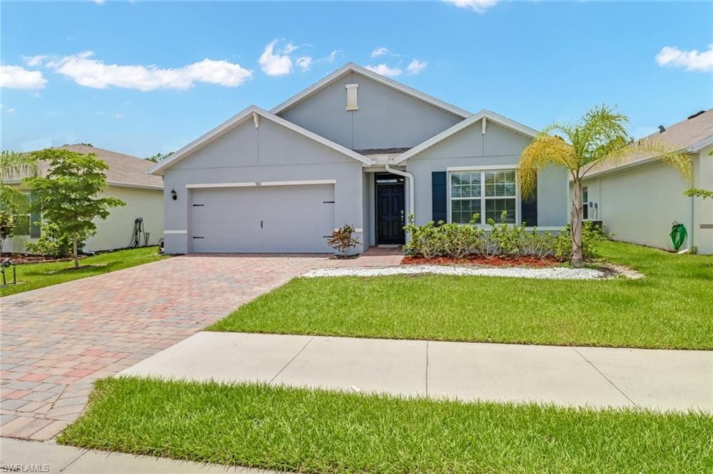 742 HADLEY PL W-1