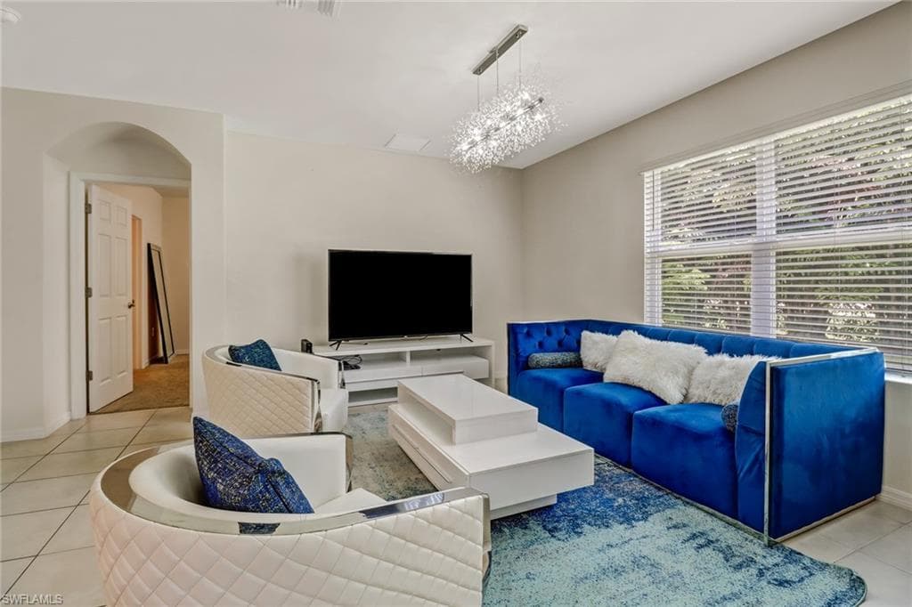 742 HADLEY PL W-9