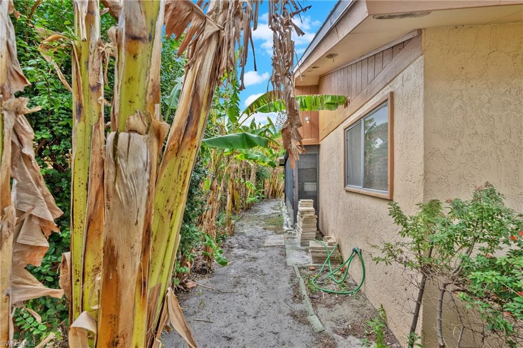 6511 Royal Woods DR-29