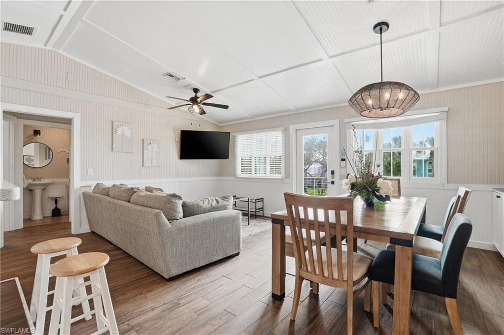 165 Connecticut ST-7