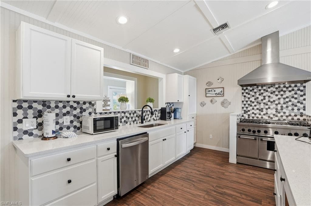 165 Connecticut ST-9