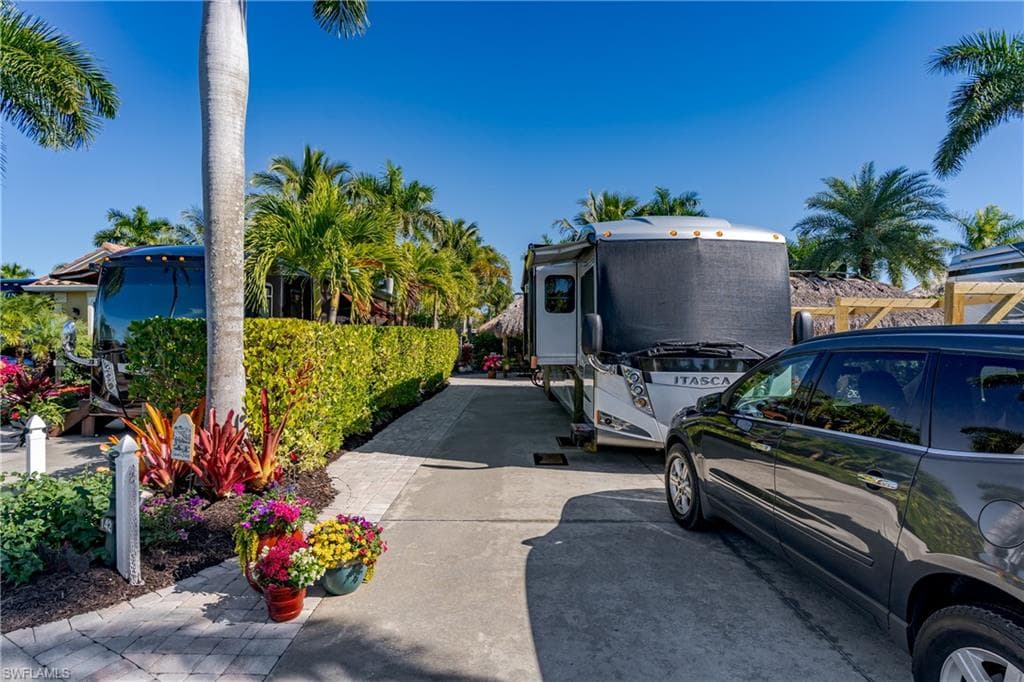 13466 Ladyfish LN-17
