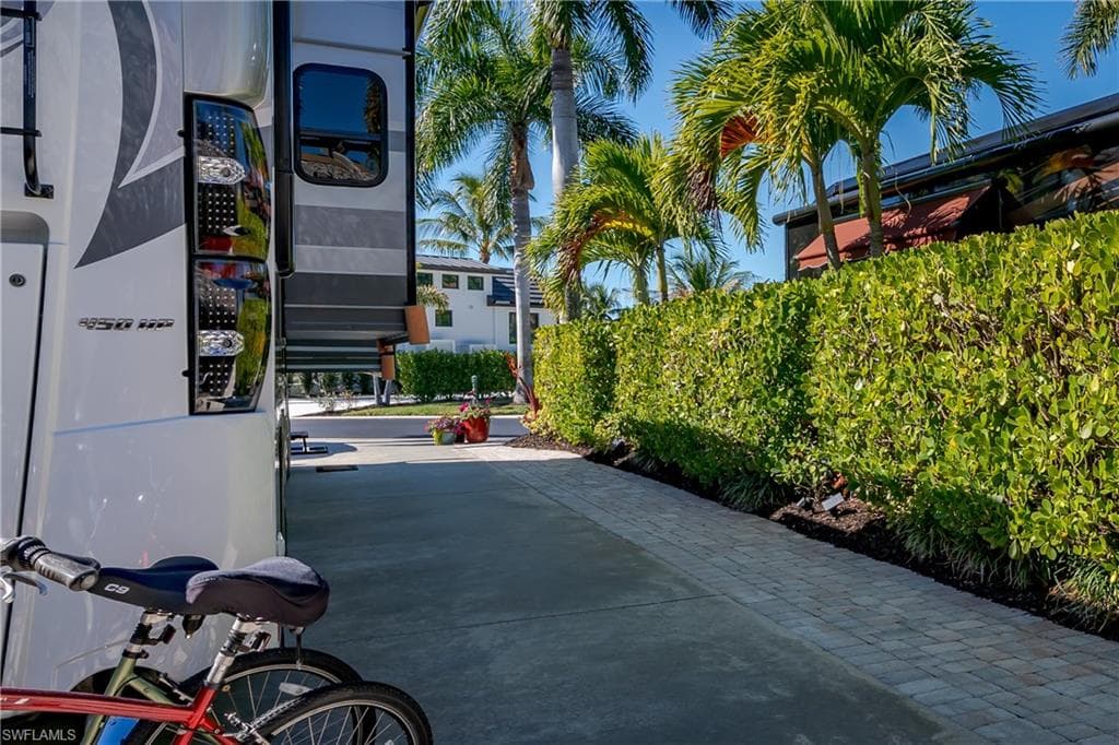 13466 Ladyfish LN-26