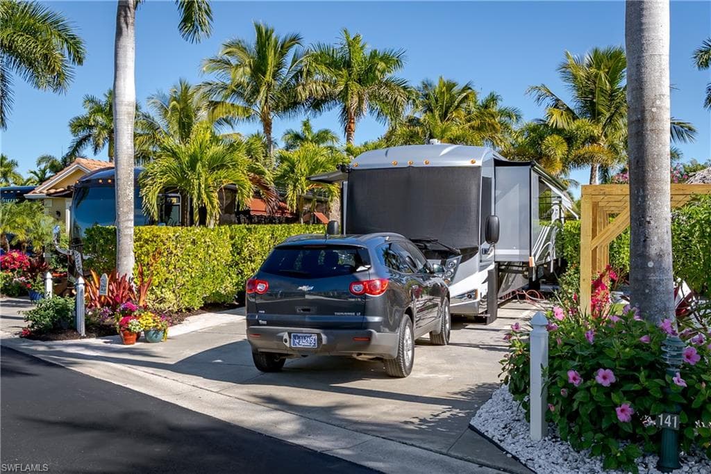 13466 Ladyfish LN-32