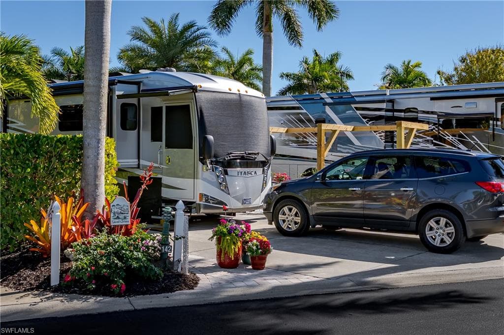 13466 Ladyfish LN-28