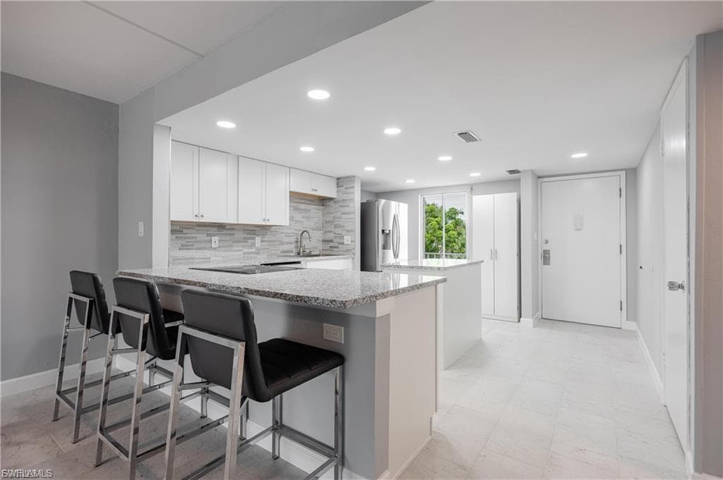 2244 Winkler AVE 207-7