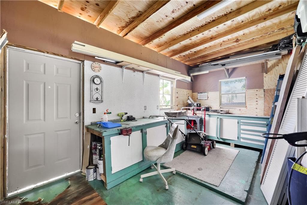 2797 Teakwood BLVD-20
