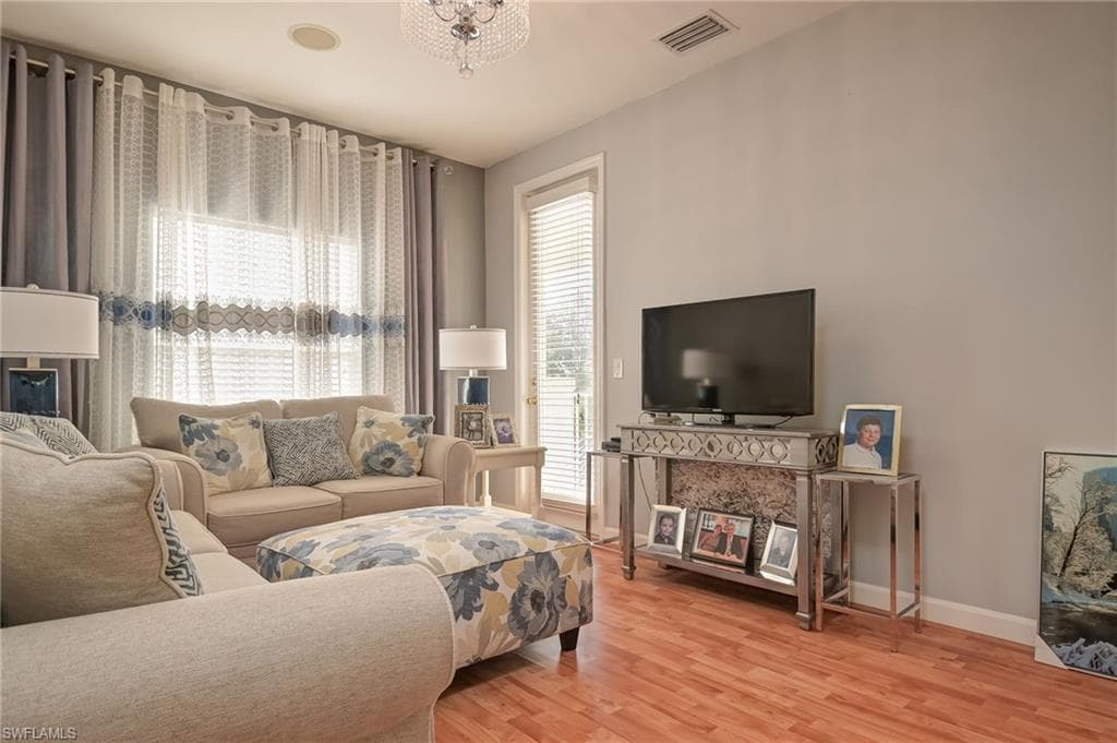 3144 Sundance CIR-13