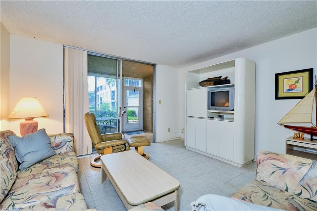 5959 Winkler RD 118-5
