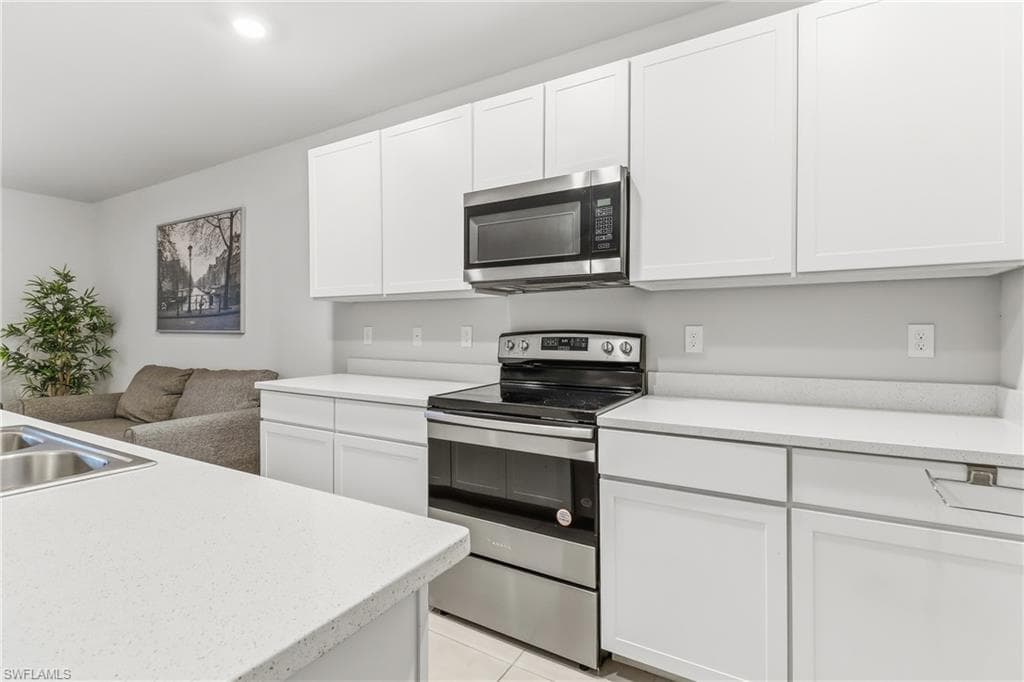 15376 Wildflower CIR-33