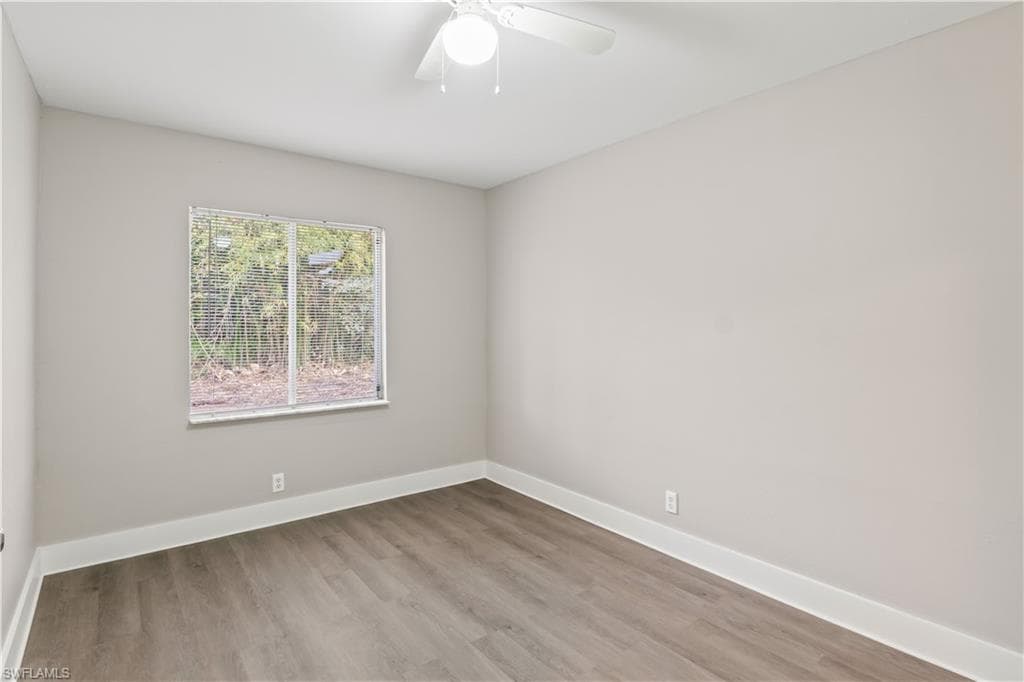 5675 Sandal LN-26