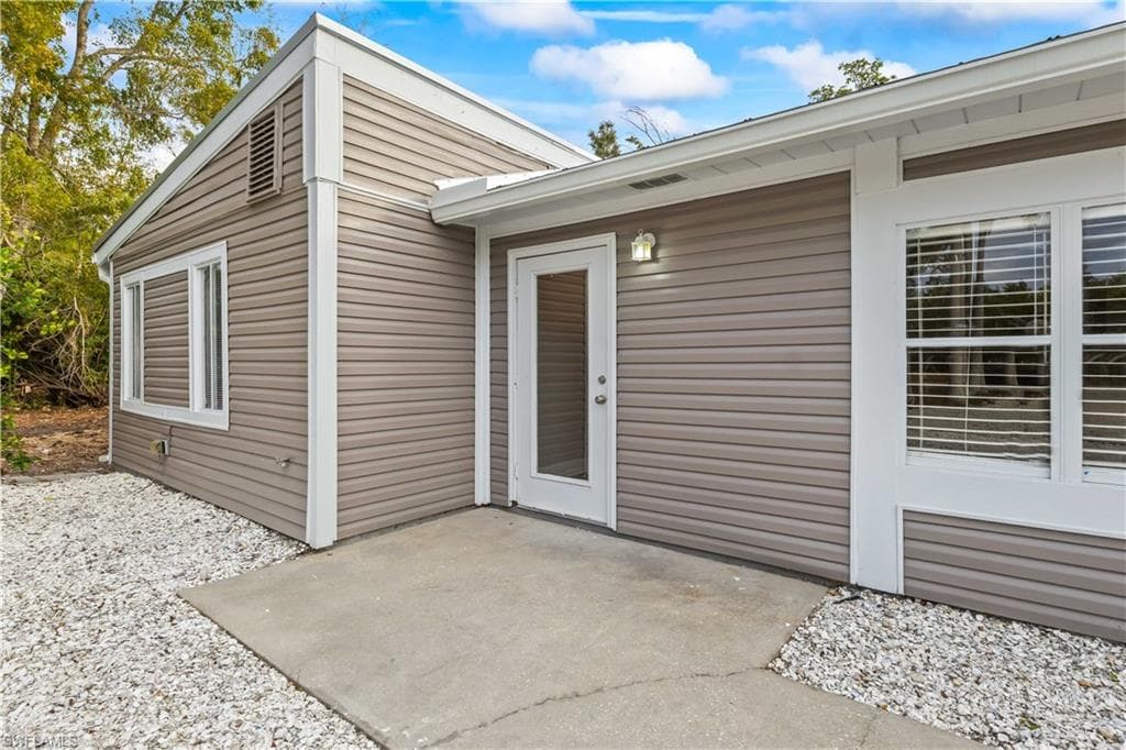 5675 Sandal LN-32