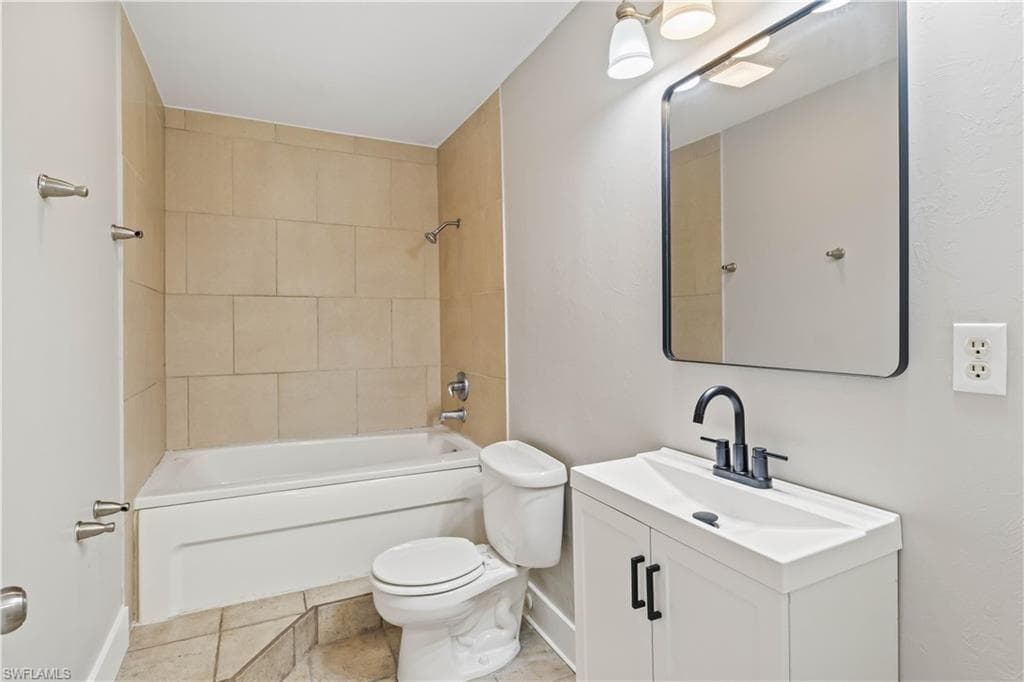 5675 Sandal LN-28