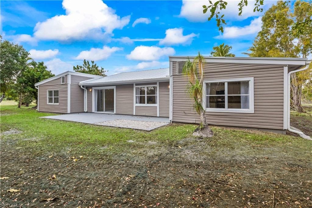 5675 Sandal LN-33
