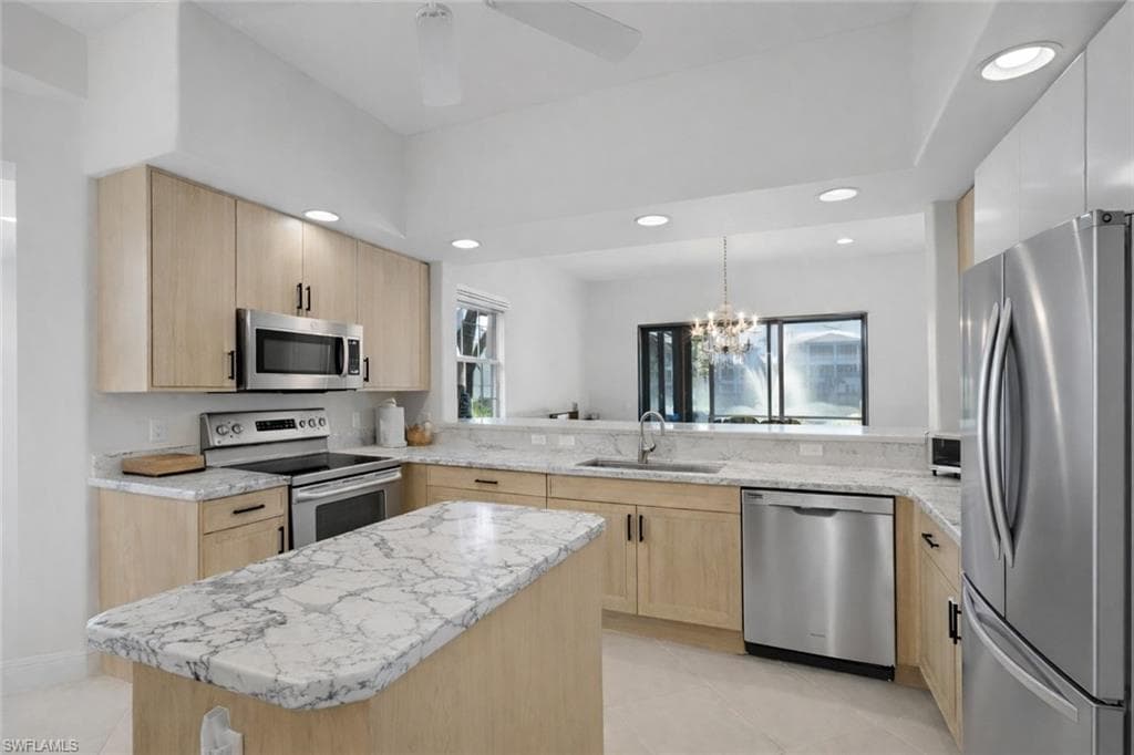 714 Regency Reserve CIR 3201-6