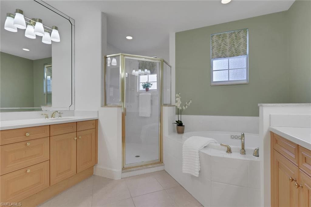 714 Regency Reserve CIR 3201-12