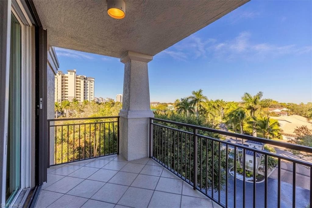 445 Cove Tower DR 504-30