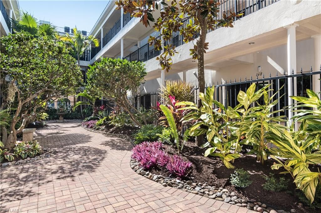 1400 Gulf Shore BLVD N 307-2