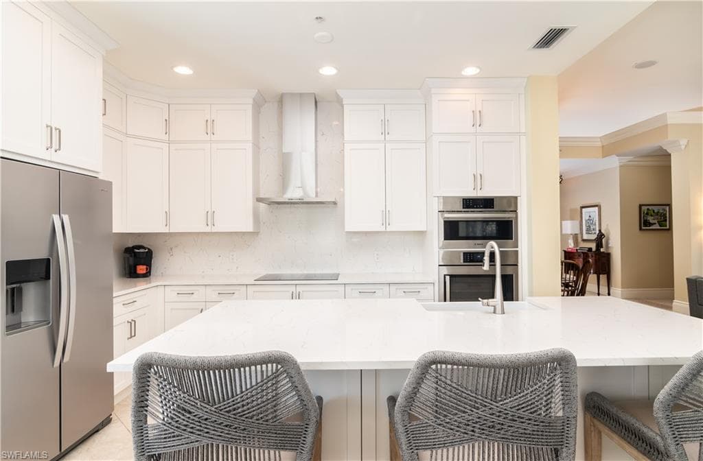 1400 Gulf Shore BLVD N 307-7