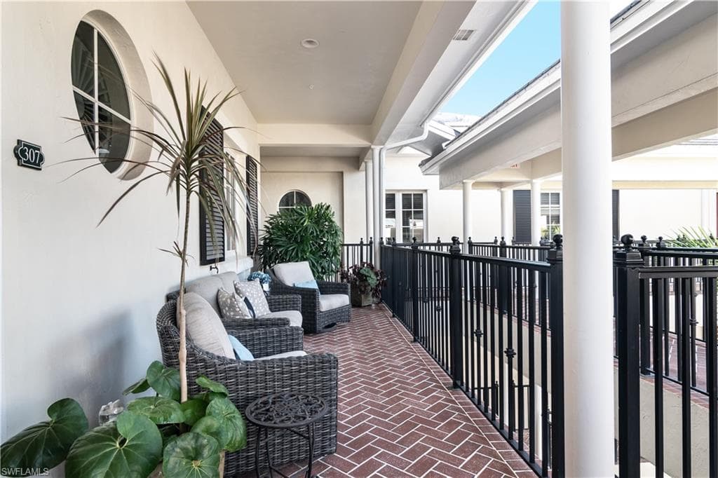 1400 Gulf Shore BLVD N 307-5