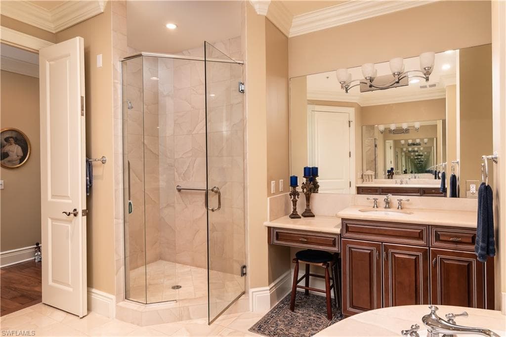 1400 Gulf Shore BLVD N 307-15
