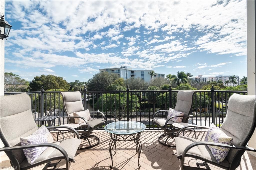 1400 Gulf Shore BLVD N 307-11