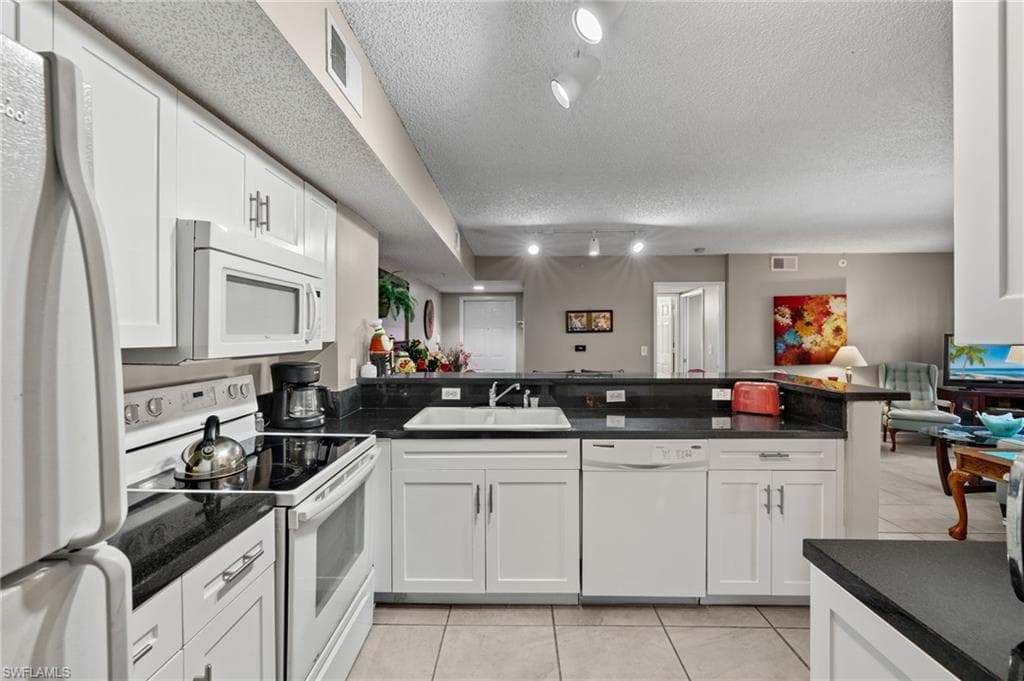 1835 Florida Club CIR 3103-6