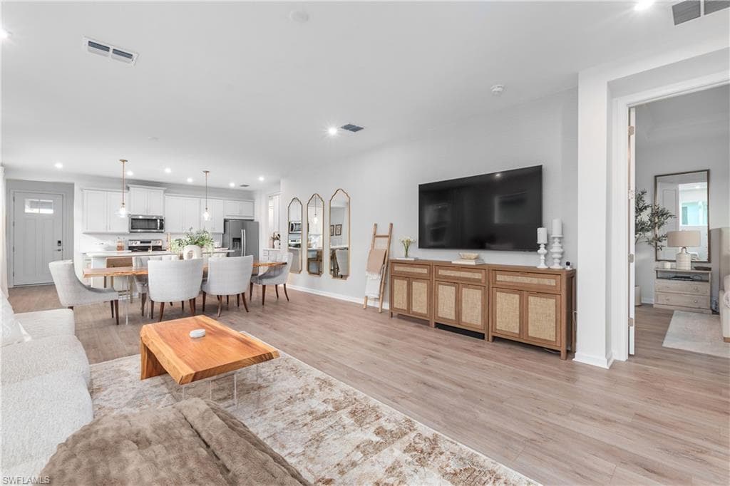 10313 Bonavie Cove DR-14