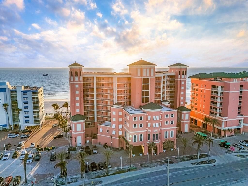 200 Estero BLVD 207-19