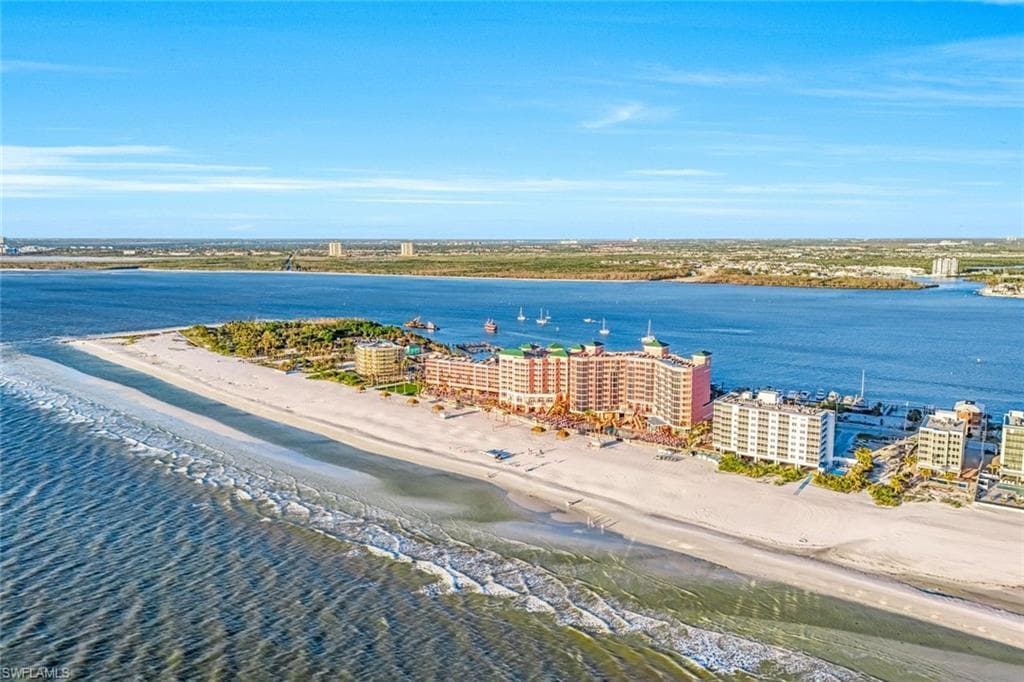 200 Estero BLVD 207-20
