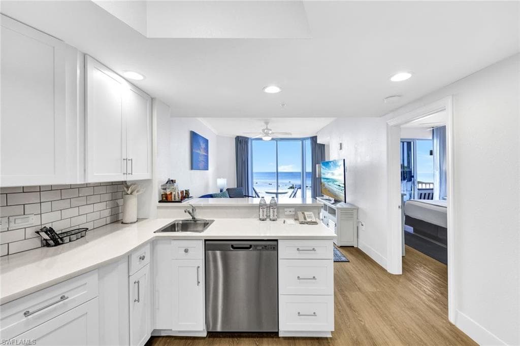 200 Estero BLVD 207-9