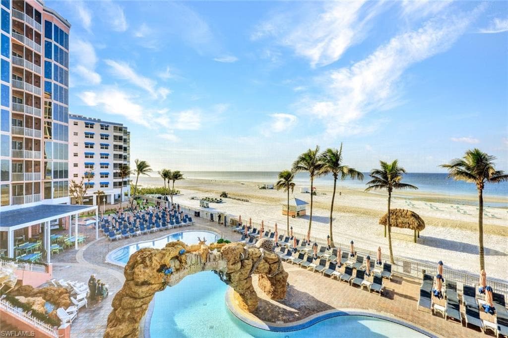 200 Estero BLVD 207-17