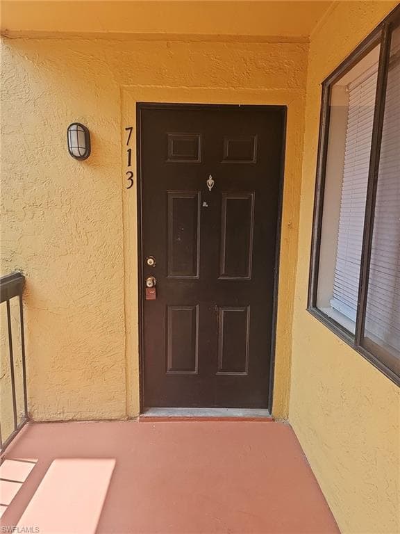2905 Winkler AVE 713-3