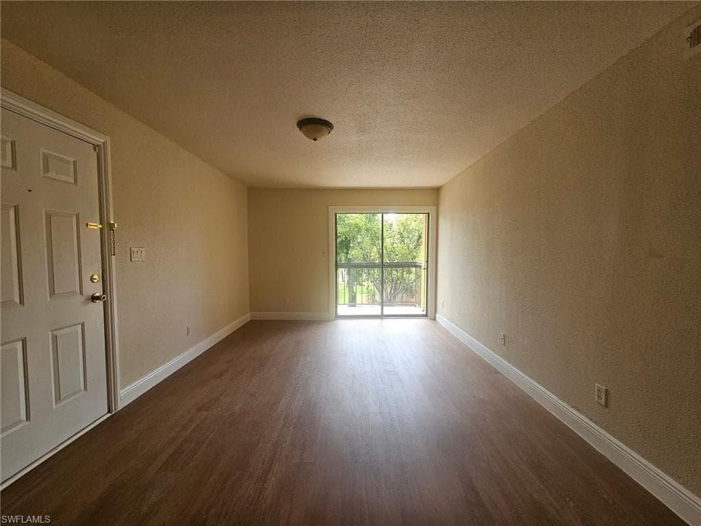 2905 Winkler AVE 713-4