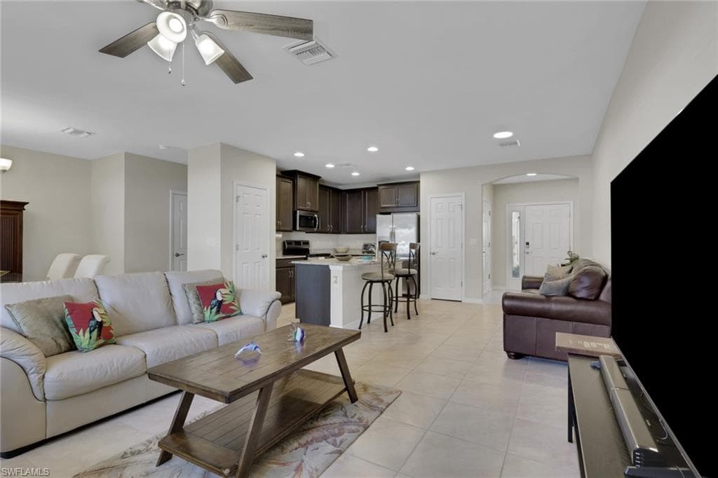 3763 Crofton CT-7
