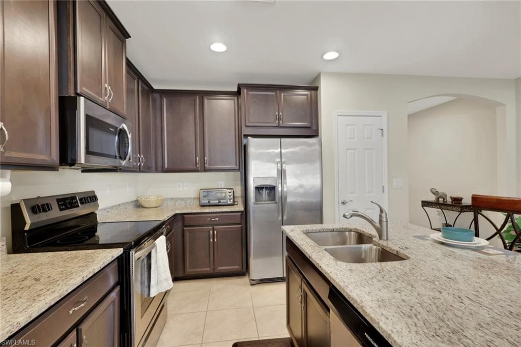 3763 Crofton CT-1