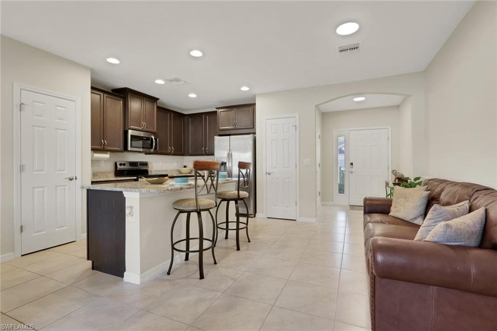 3763 Crofton CT-10