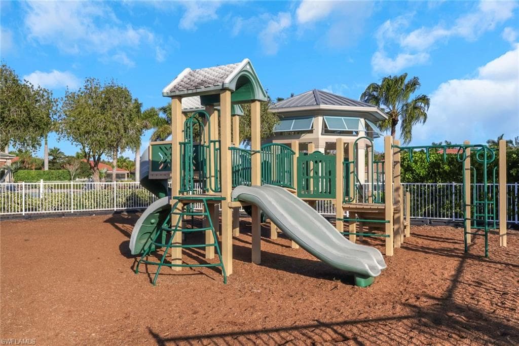 3763 Crofton CT-33