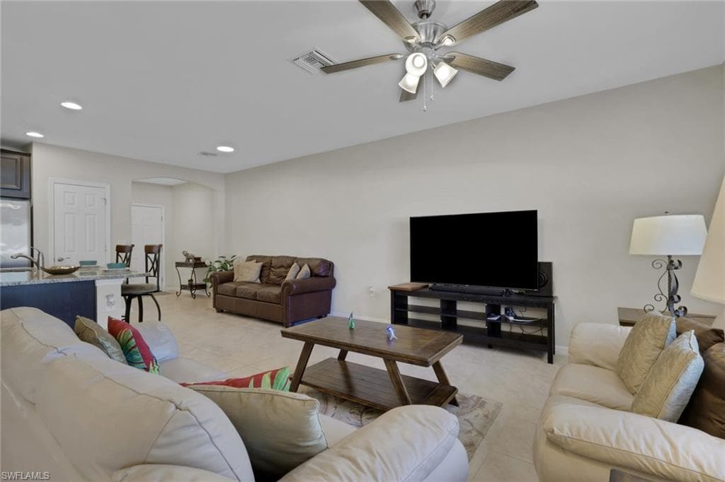 3763 Crofton CT-15